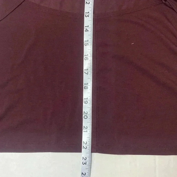 Athleta Women's Encore Plum Crewneck Athletic Tee Top Size medium - Picture 8 of 10